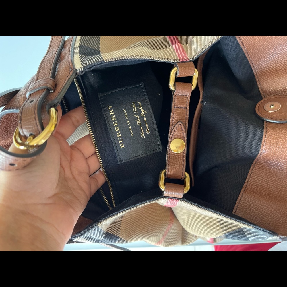 Burberry handbag - Picture 4 of 6
